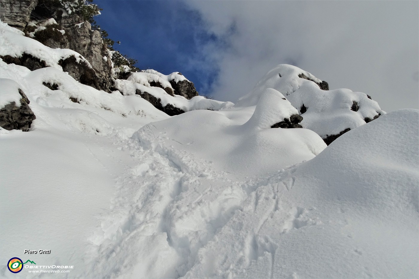 24 In decisa salita pestando neve fresca.JPG